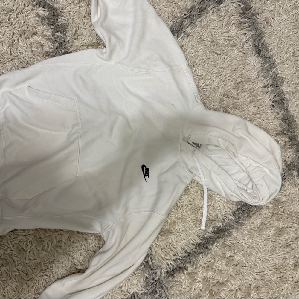 White medium Nike hoodie